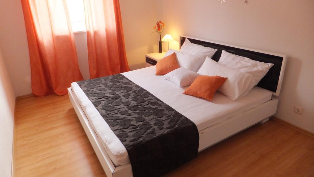 Villa Oleander Marina Rum bild
